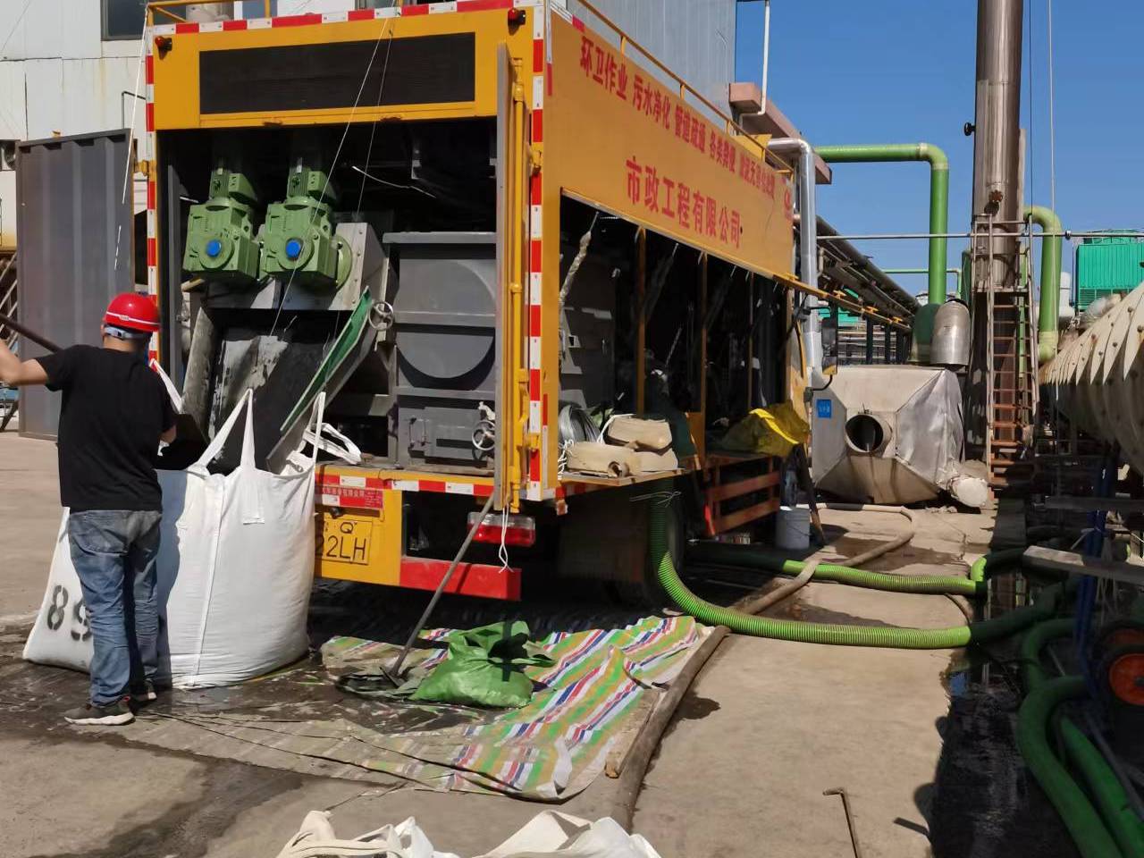 恩阳淤泥压干处理